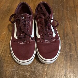 VANS old skool style burgundy and white shoes